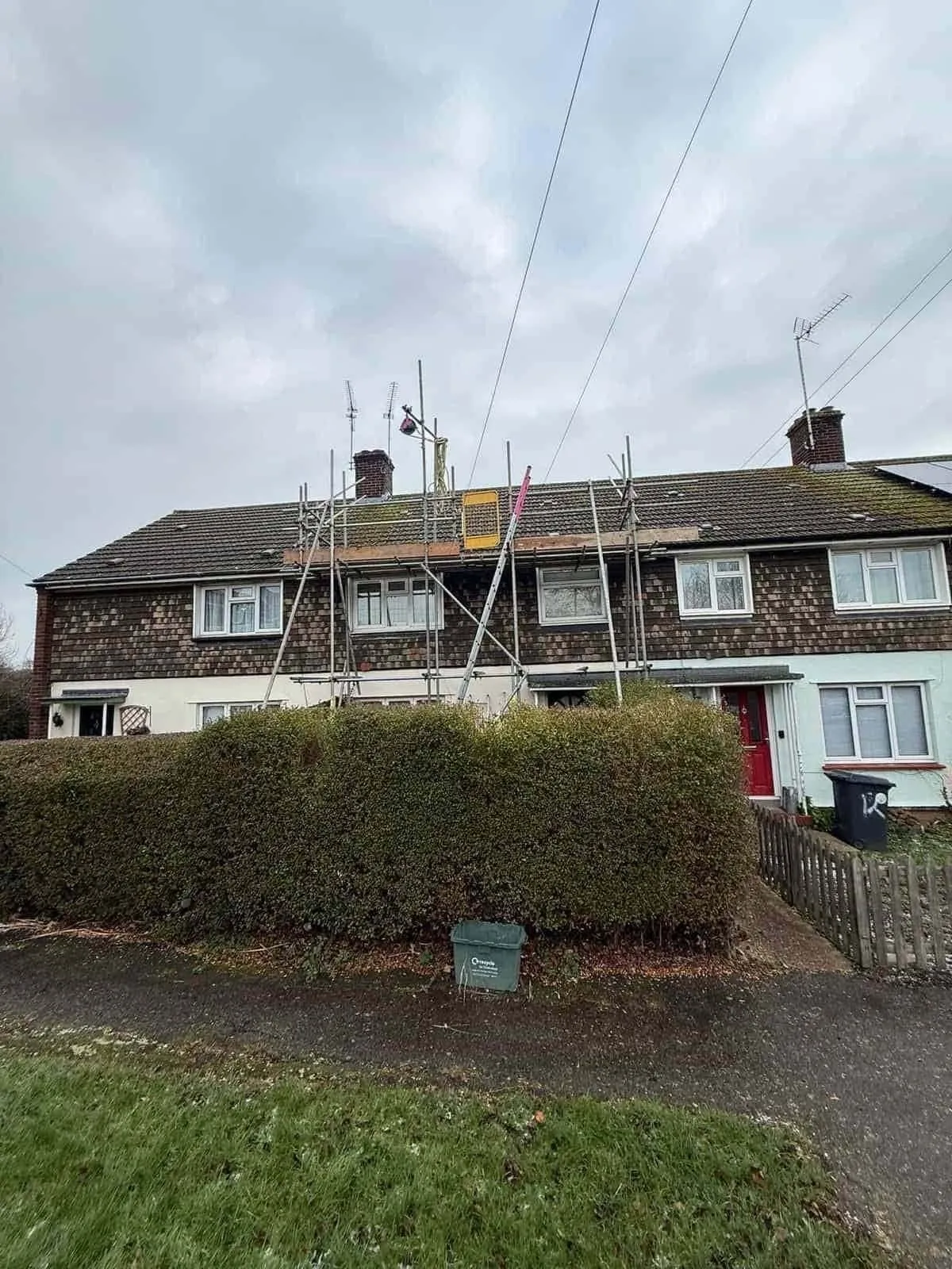 Residential scaffolding for house maintenance