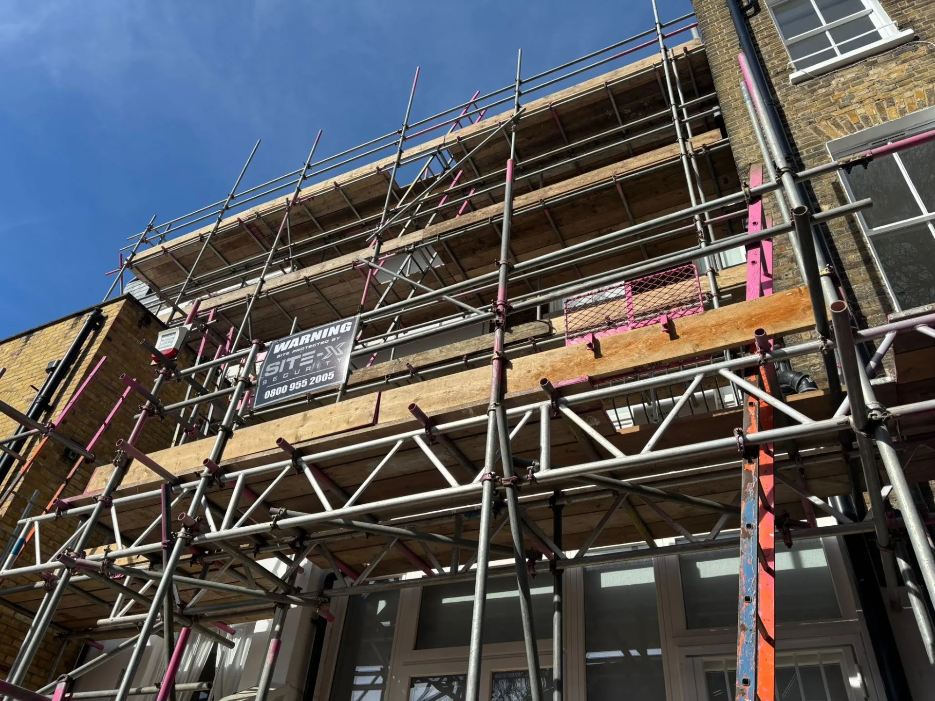 Complex residential scaffolding in South London by Pinnacle Scaffolding